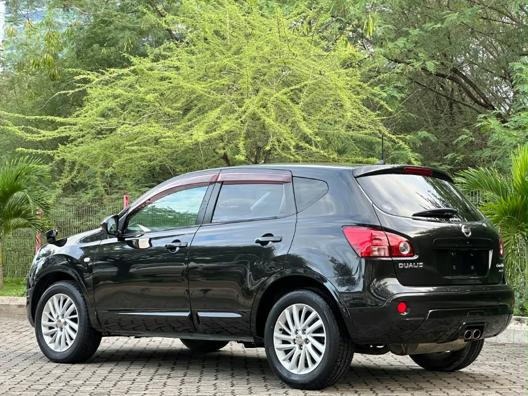 NISSAN  DUALIS thumbnail 2